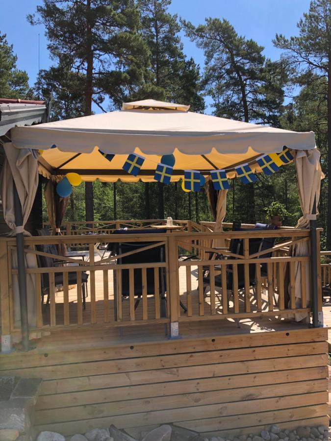 Timber Cottages With Jacuzzi And Sauna Near Lake Vaenern Karlstad Eksteriør bilde