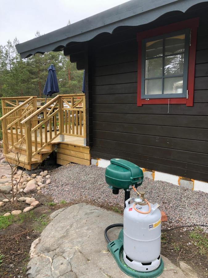 Timber Cottages With Jacuzzi And Sauna Near Lake Vaenern Karlstad Eksteriør bilde