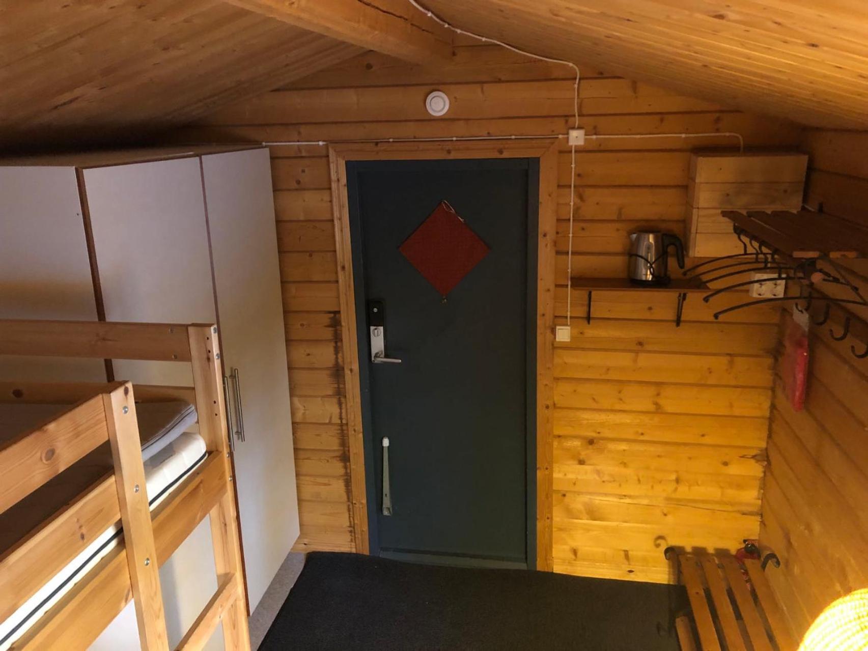 Timber Cottages With Jacuzzi And Sauna Near Lake Vaenern Karlstad Eksteriør bilde