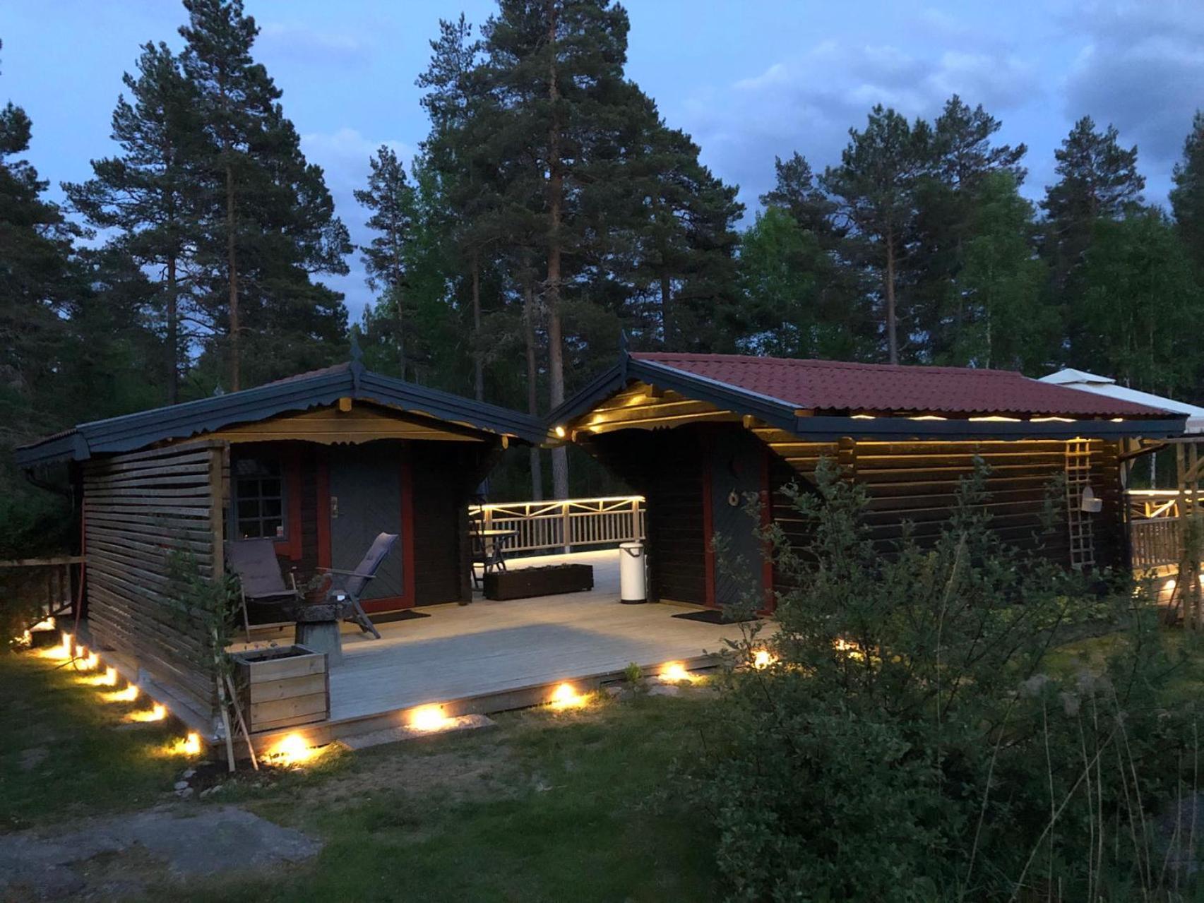 Timber Cottages With Jacuzzi And Sauna Near Lake Vaenern Karlstad Eksteriør bilde